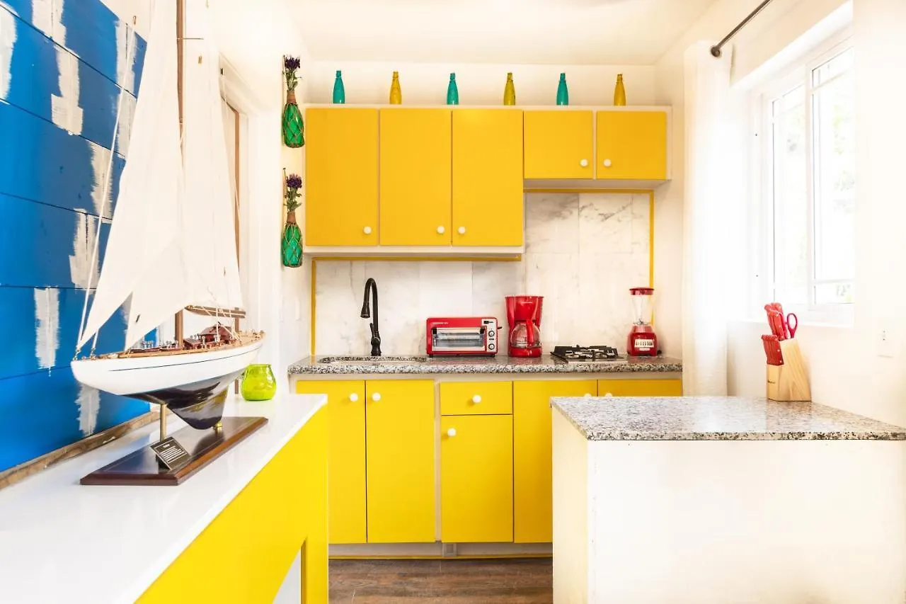 Lemon Cottage - At Orange Hill Nassau Bahamas
