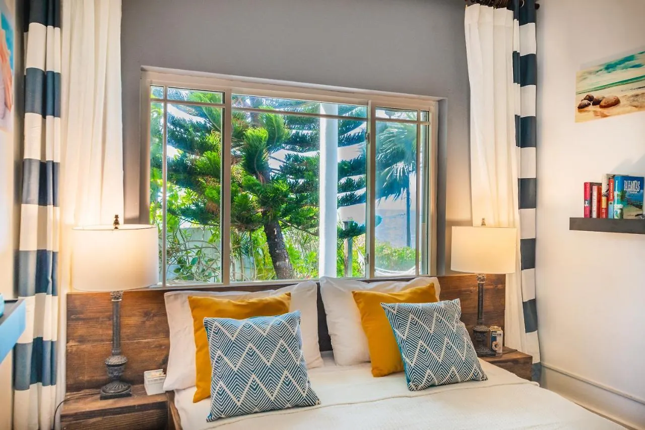 Lemon Cottage - At Orange Hill Nassau Apartment